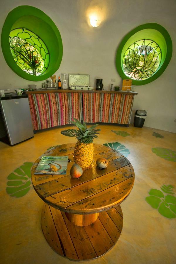 Green Moon Lodge モンテスマ エクステリア 写真